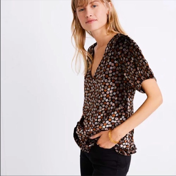 Last Chance - Madewell | Velvet Tulip Ruffle Top in Petite Blooms - Picture 2 of 11
